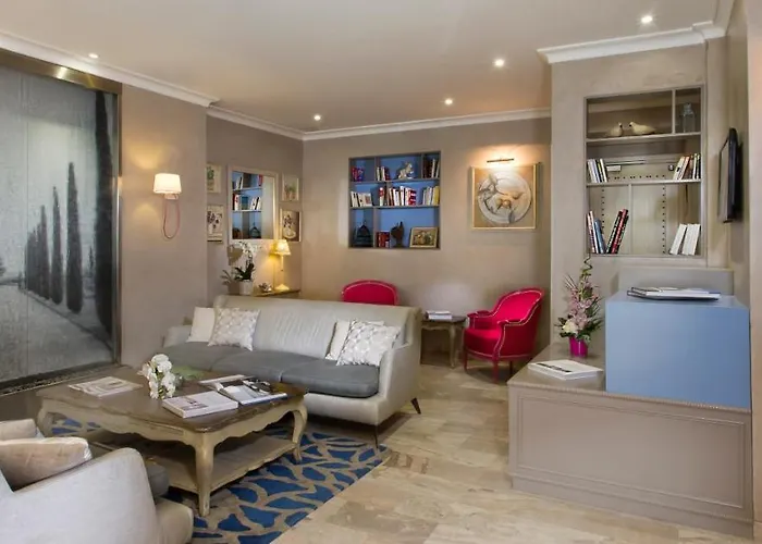 Hotel Daumesnil-vincennes 3*